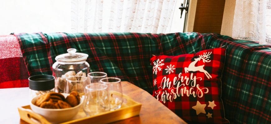 Cozy,Kitchen,Interior,In,Trailer,Of,Mobile,Home,Or,Recreational